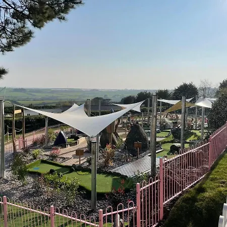 Newquay Caravan * New Quay